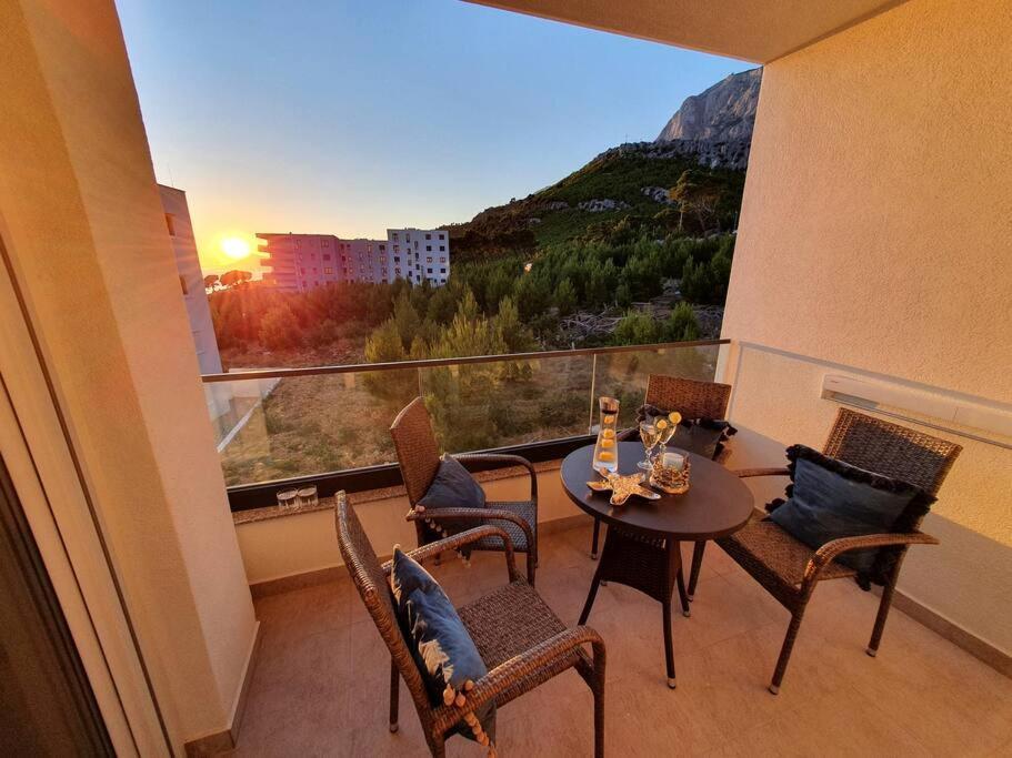 Und Berge Apartman Makarska